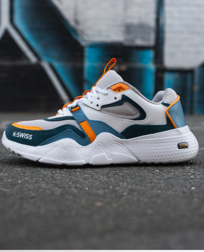 Теннисная обувь